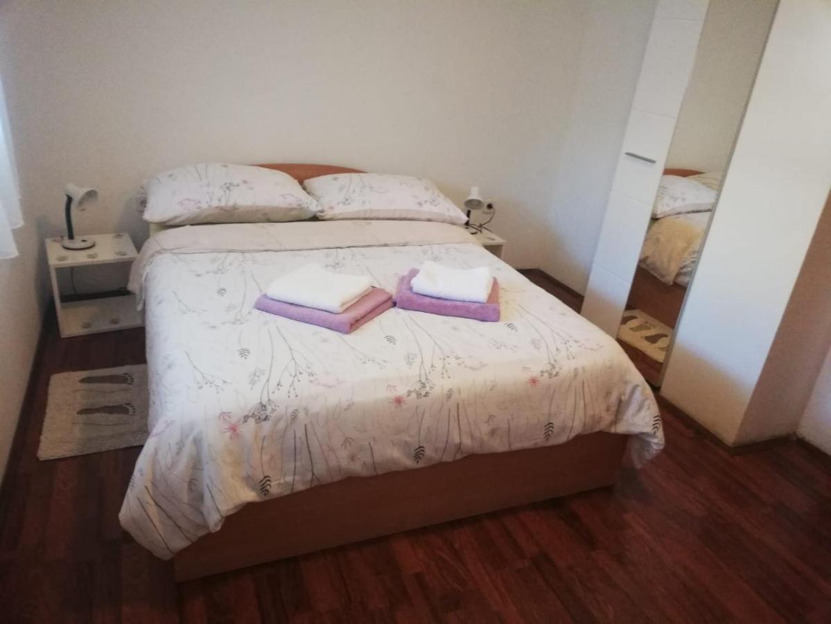 Apartman Adam ราโควิซา ภายนอก รูปภาพ