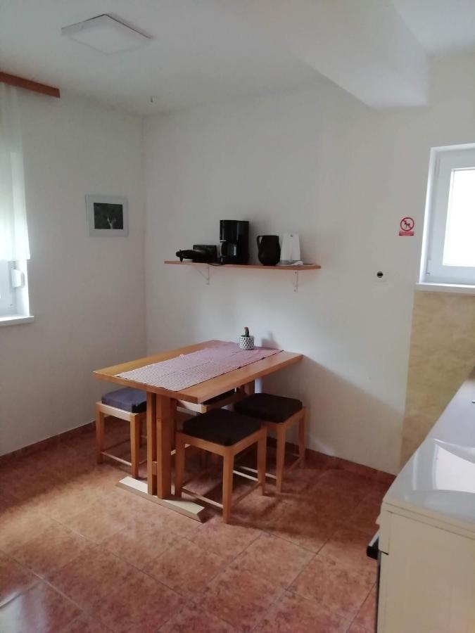 Apartman Adam ราโควิซา ภายนอก รูปภาพ