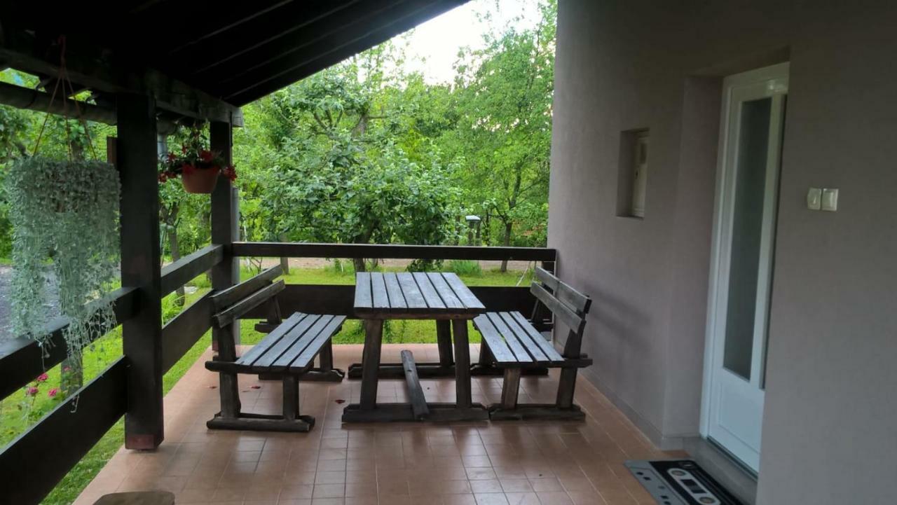 Apartman Adam ราโควิซา ภายนอก รูปภาพ